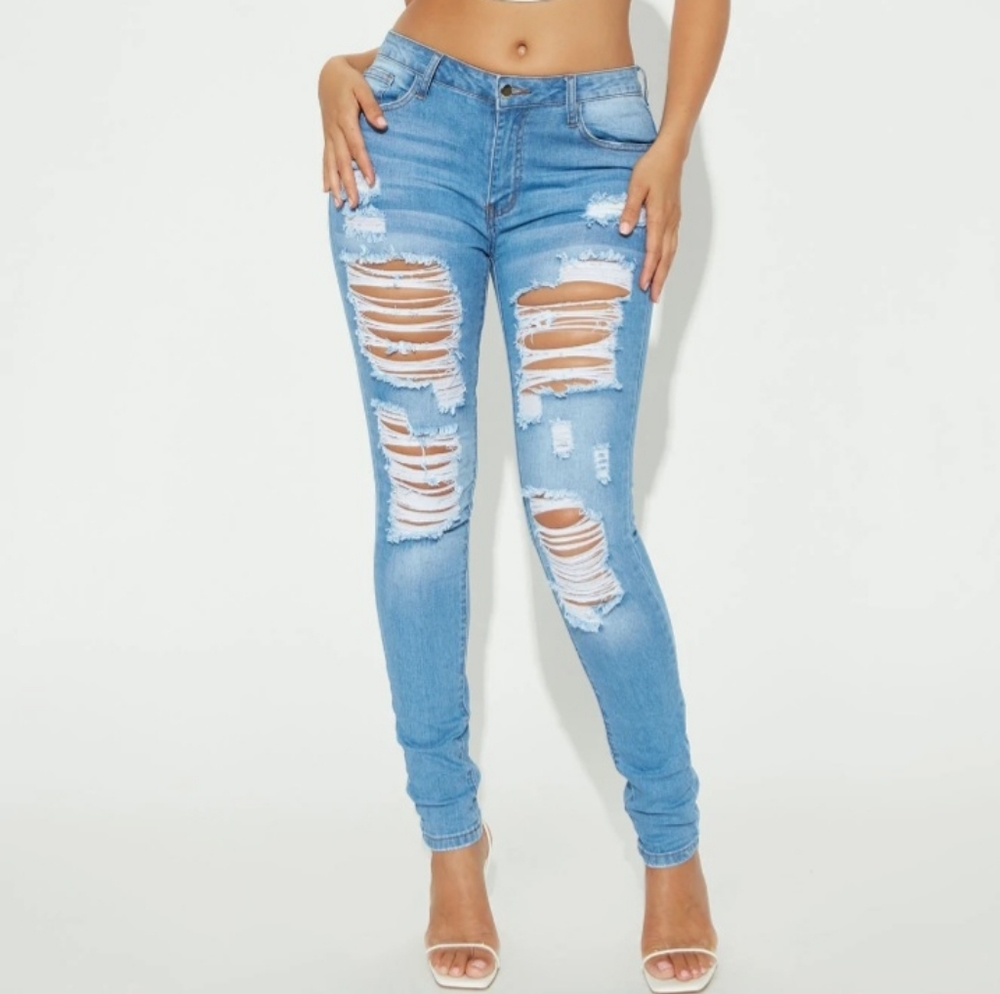 Fashion Nova Women's (Juniors) Give Good Love Skinny Jean Tall Blue Size…